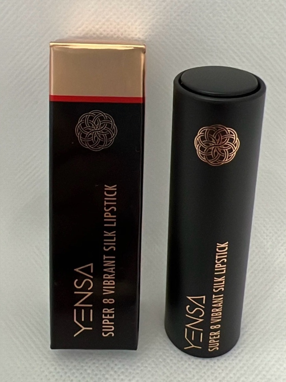 YENSA Super 8 Vibrant Silk Lipstick — Black with Rose Gold Accents